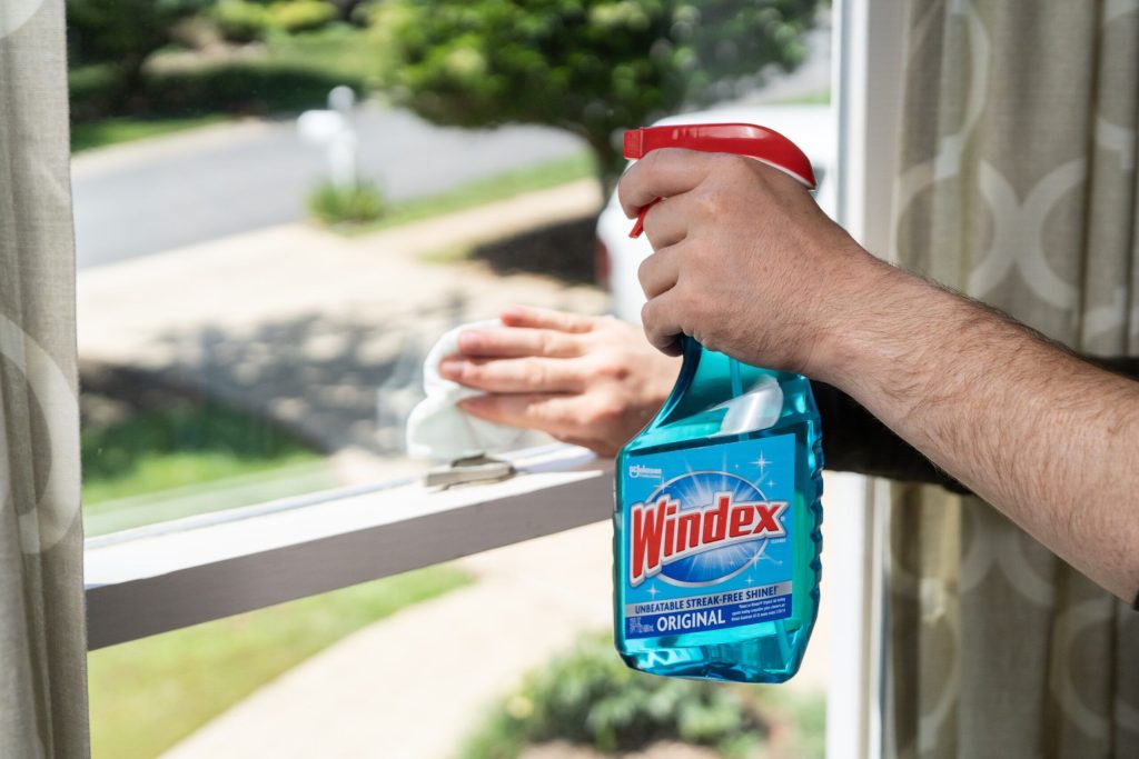 Request A Free Sample Of Windex Original Glass Cleaner And Achieve Streak-Free Shine